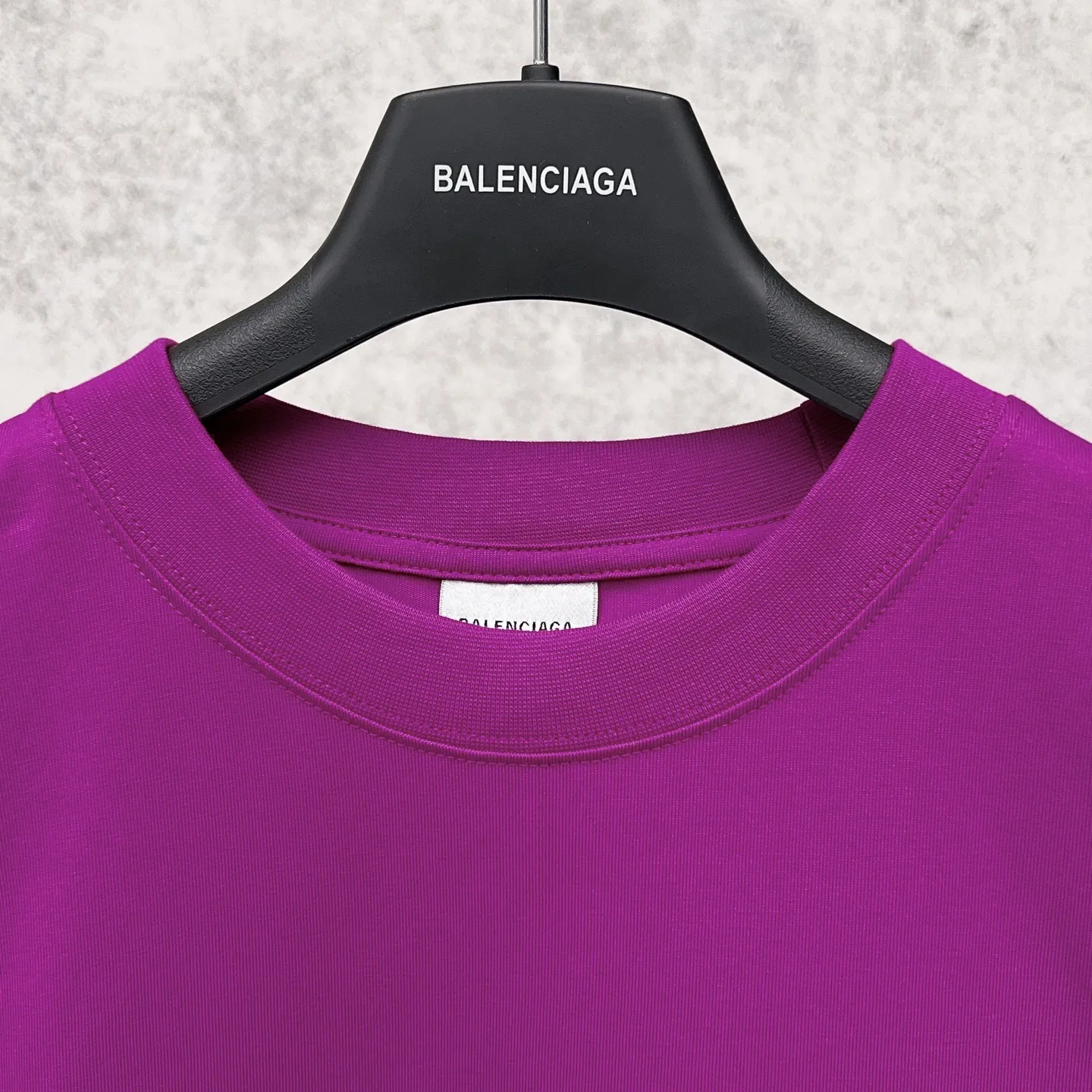 【 . Quality】BALENCI*GA/ .SS 26 New Arrival 。Balenclag* NBASeries NBA T 。 . Authentic ， 。 ZP 。 260 ， . ， ，。 。 。 ， 。 OS . Same Style ：BL 263772 ： Red Size：XS S M L